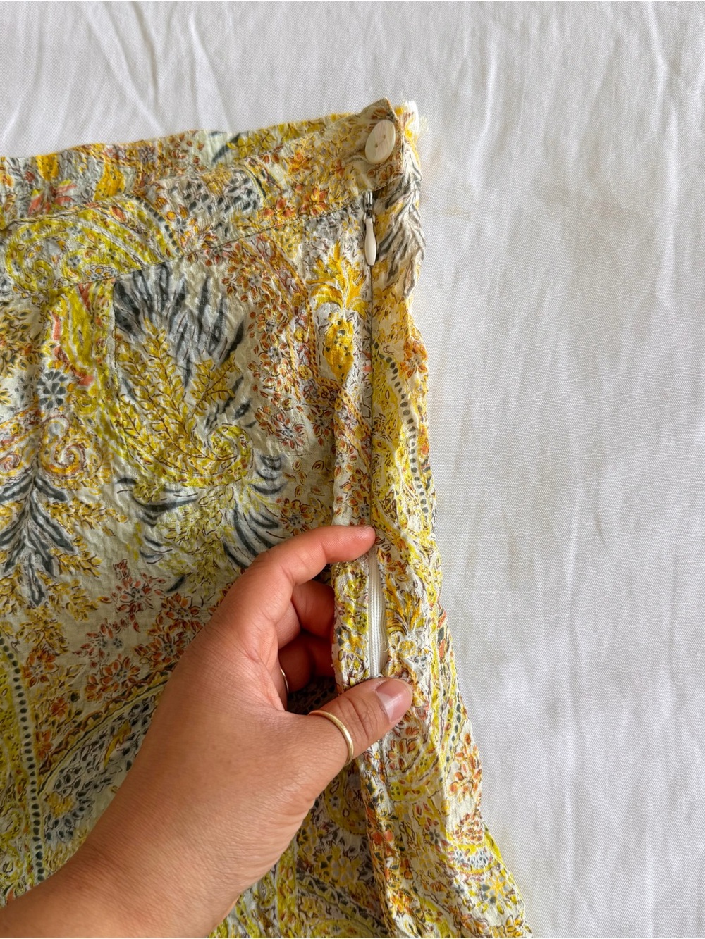 Citron 100% Silk Yellow Floral Pants - Picture 8 of 11